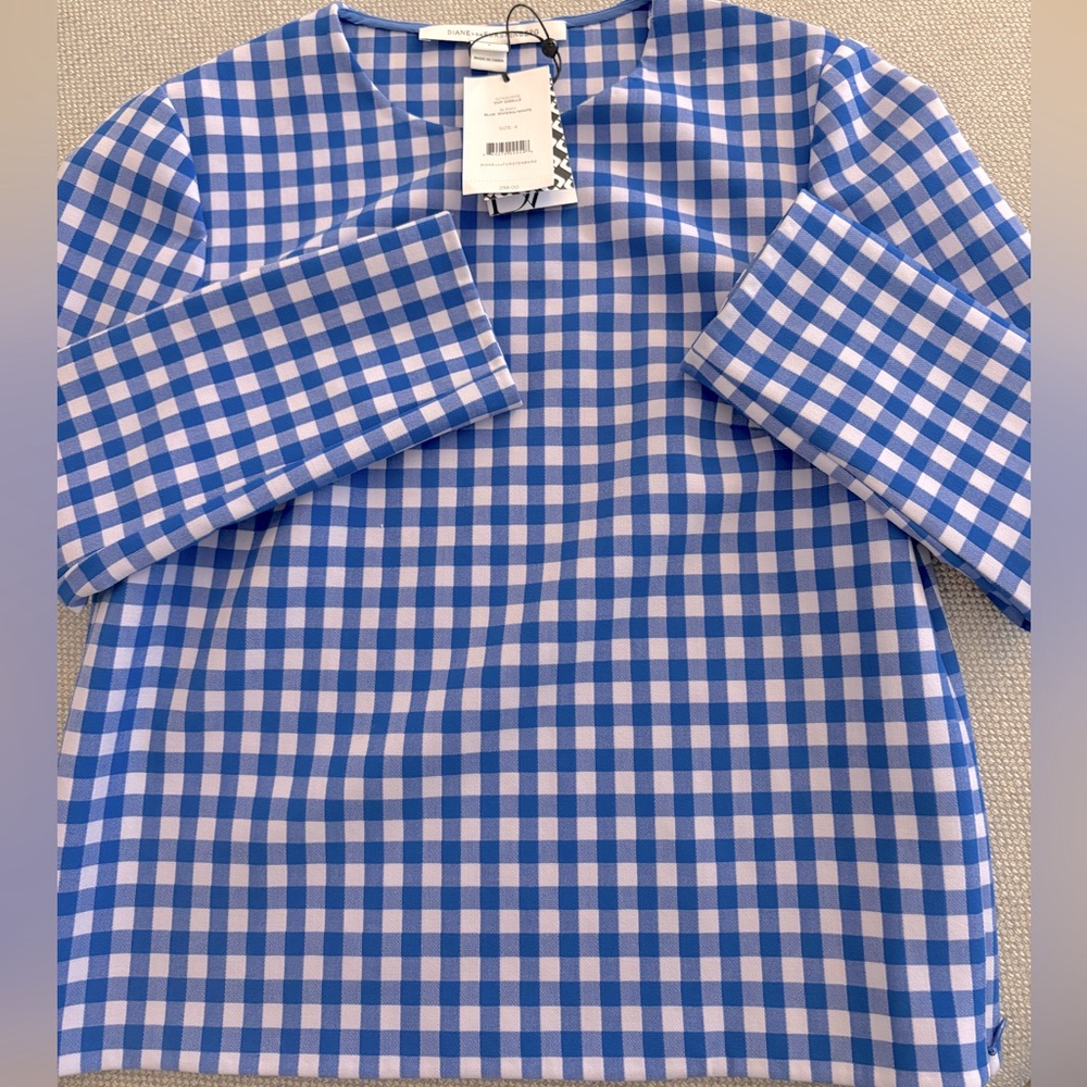 Diane Von Furstenberg Blue and White Checkered women’s Blouse size 4